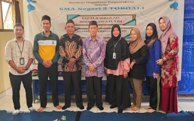 Komisi I DPRD Babel Kunjungi SMAN 2 Toboali, Haji Jamro peninjauan kondisi perpustakaan sekolah dan mendorong peningkatan minat baca di kalangan siswa.